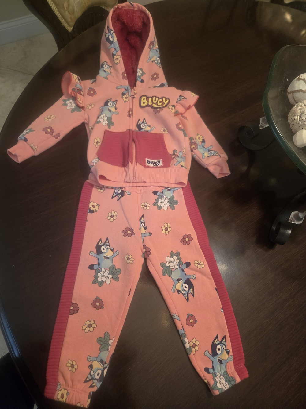 Bluey Jogging Outfit. 2T